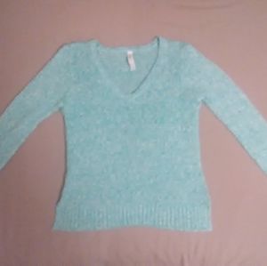 Aeropostale soft and light sweater.